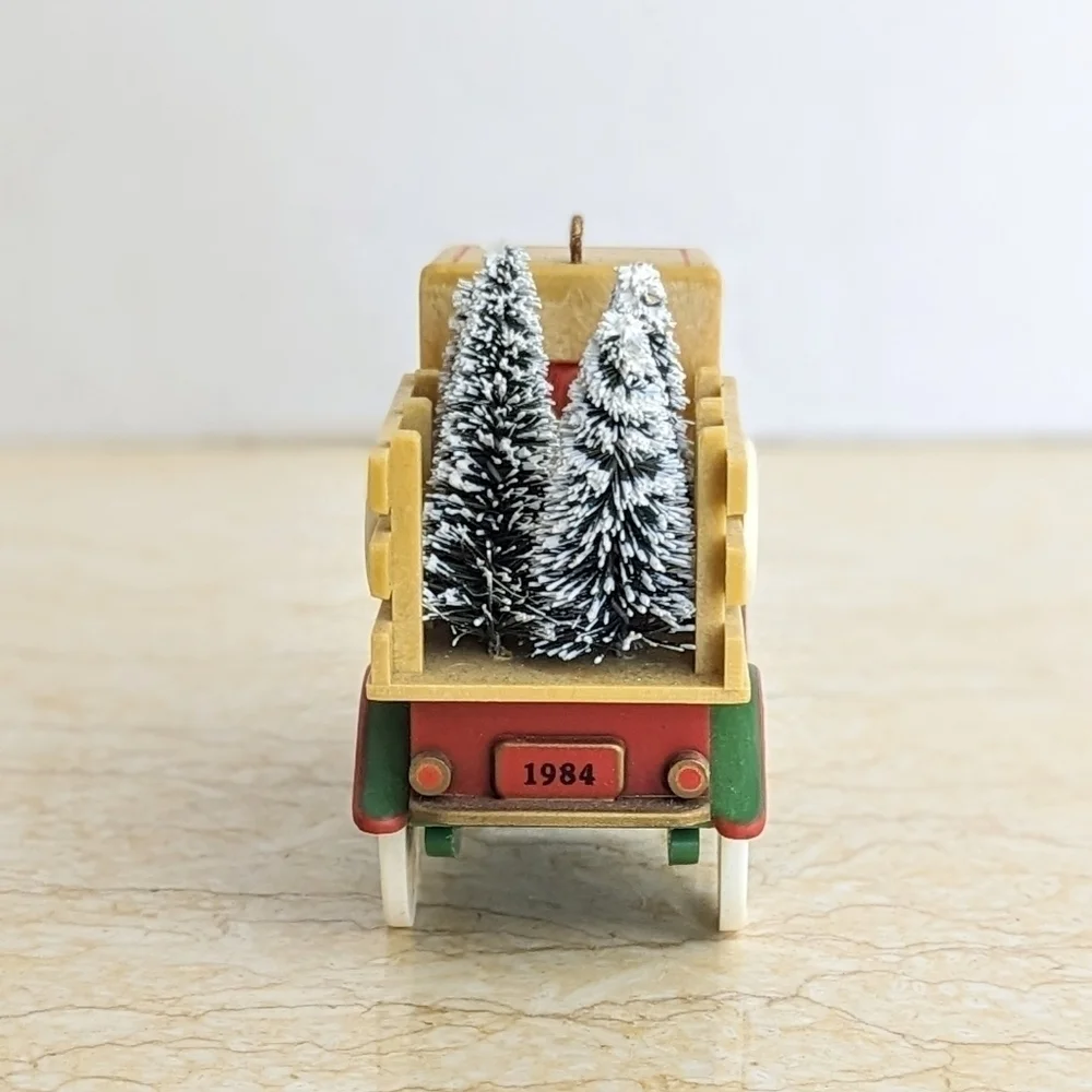 Vintage Hallmark Santa's Deliveries 1984 Collection #6 Christmas Ornament